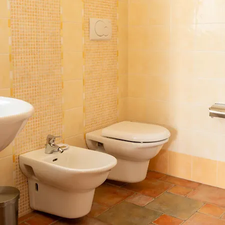 לינה וארוחת בוקר Casale Ansamagi Relax & Pool 4*