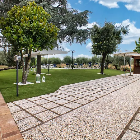 לינה וארוחת בוקר Casale Ansamagi Relax & Pool